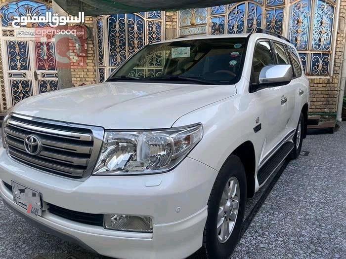 تۆیۆتا لاند کروزەر